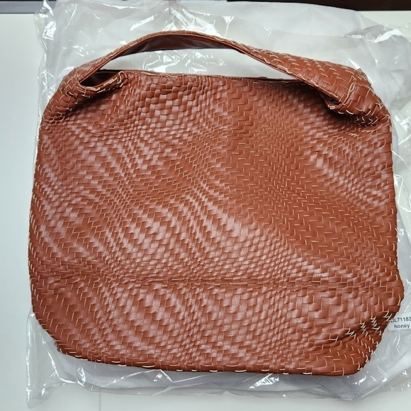 Deux Lux Woven Hobo Shoulder Bag - Picture 9 of 10